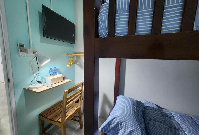 بنسيون Up To Gu Station