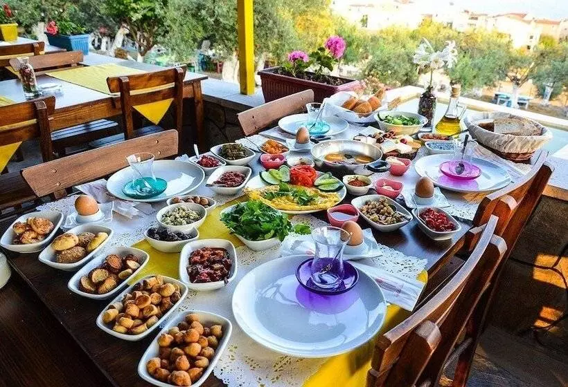 ベッドアンドブレックファースト Kaymak Tepesi Tatil Evi