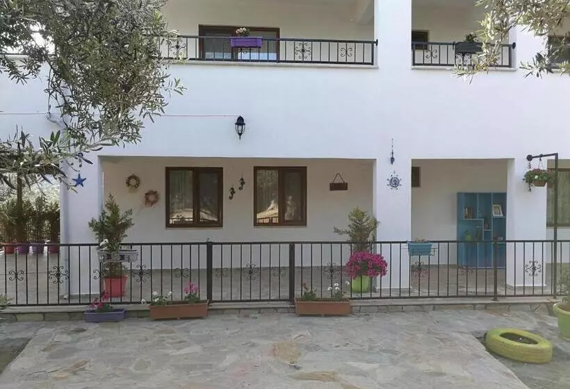 ベッドアンドブレックファースト Kaymak Tepesi Tatil Evi