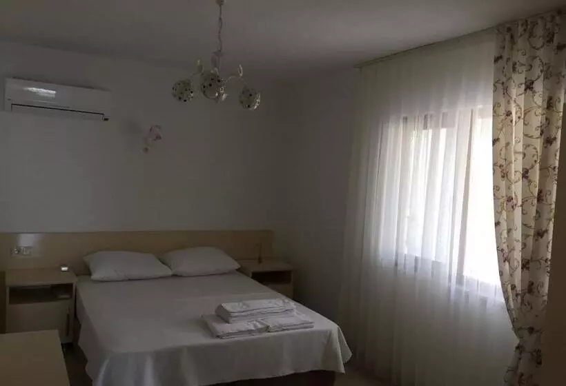ベッドアンドブレックファースト Kaymak Tepesi Tatil Evi