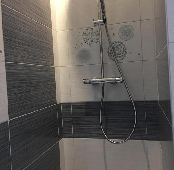 민박 Les Chambres De La Métairie Du Dick