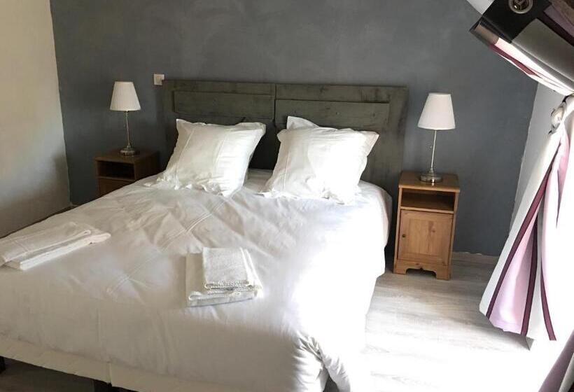 민박 Les Chambres De La Métairie Du Dick