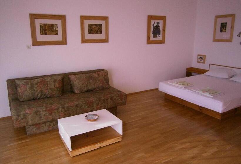 تختخواب و صبحانه Villa Flaga