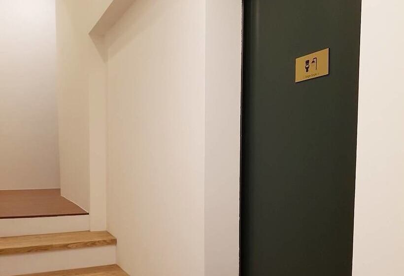 Hostel Single Single