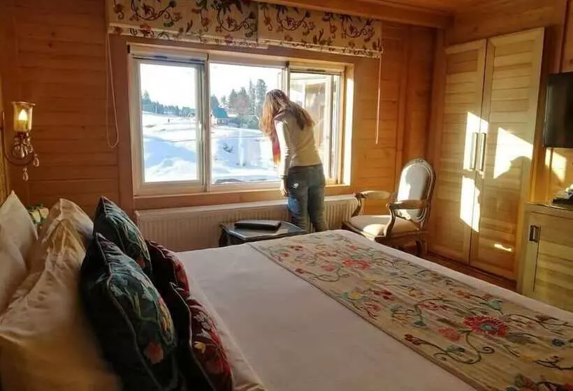 Hotelli Kolahoi Green Heights, Gulmarg