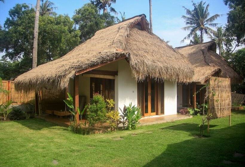 هتل Nanas Homestay Bungalow