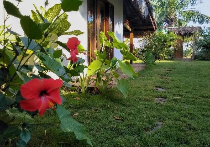 Hotelli Nanas Homestay Bungalow