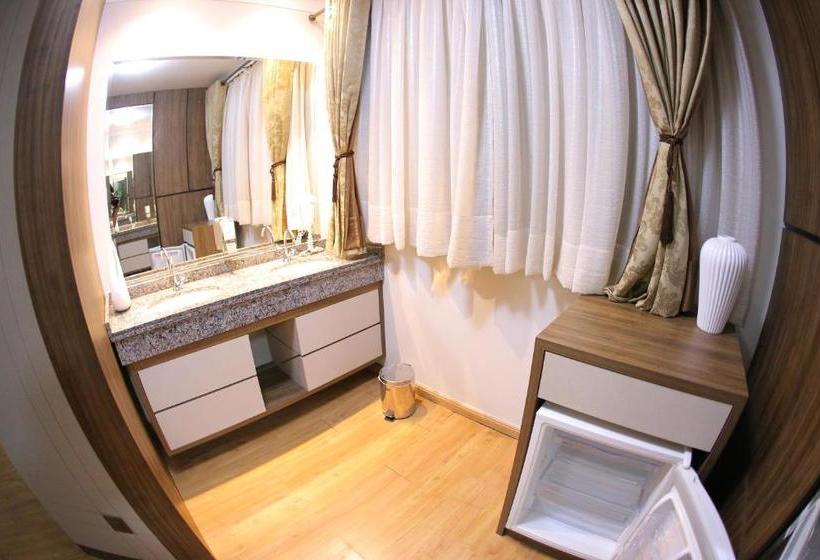 فندق Goldmen Business