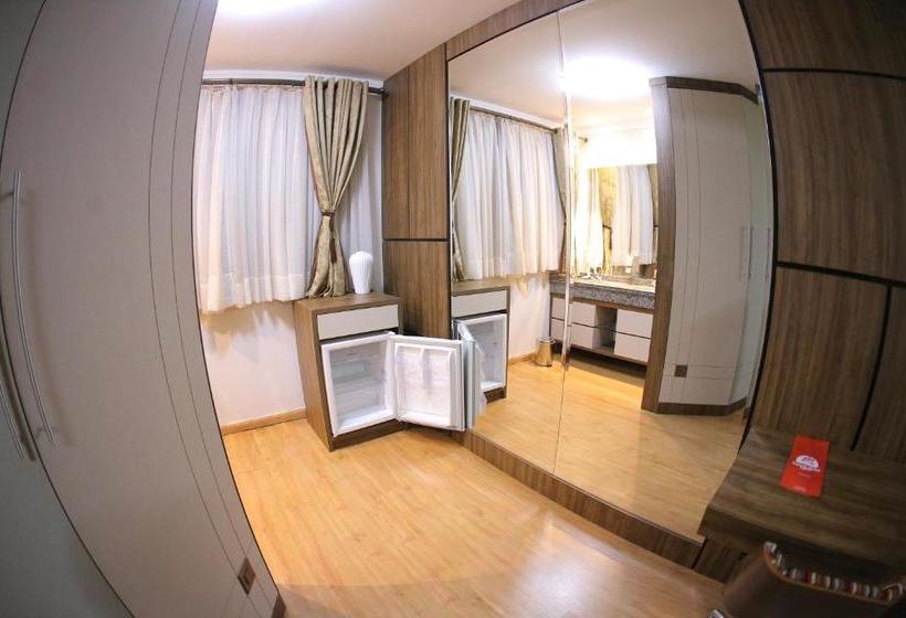 فندق Goldmen Business