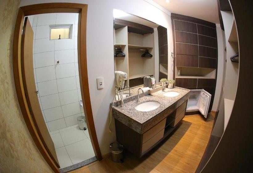 فندق Goldmen Business