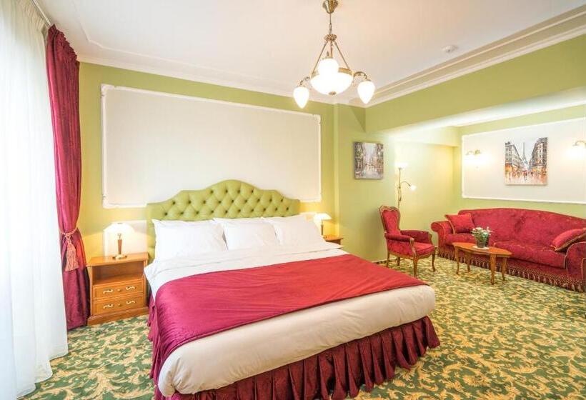 هتل Studio One Accommodation Suites