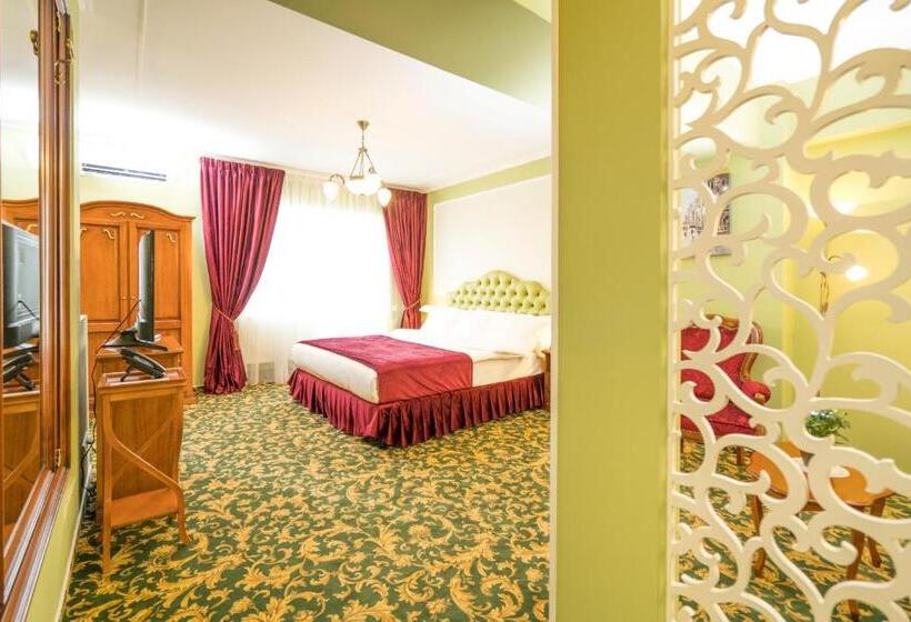 هتل Studio One Accommodation Suites