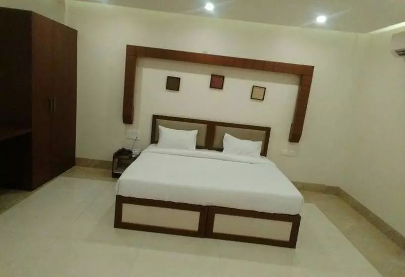 Fabhotel Zineb