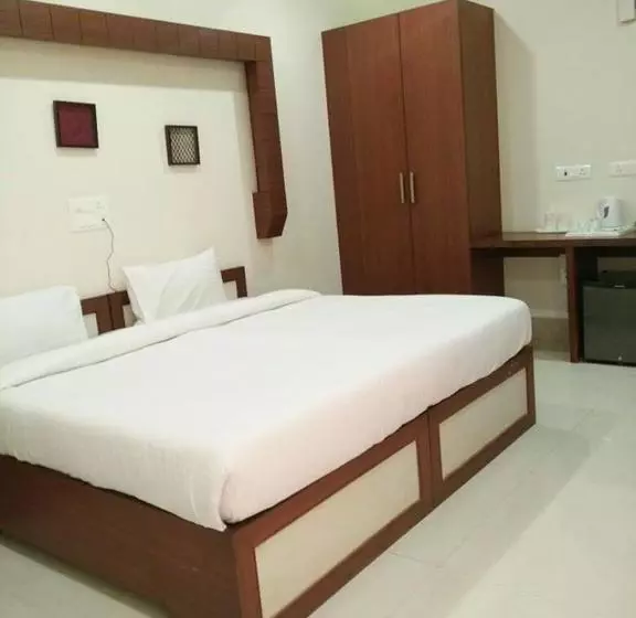 Fabhotel Zineb