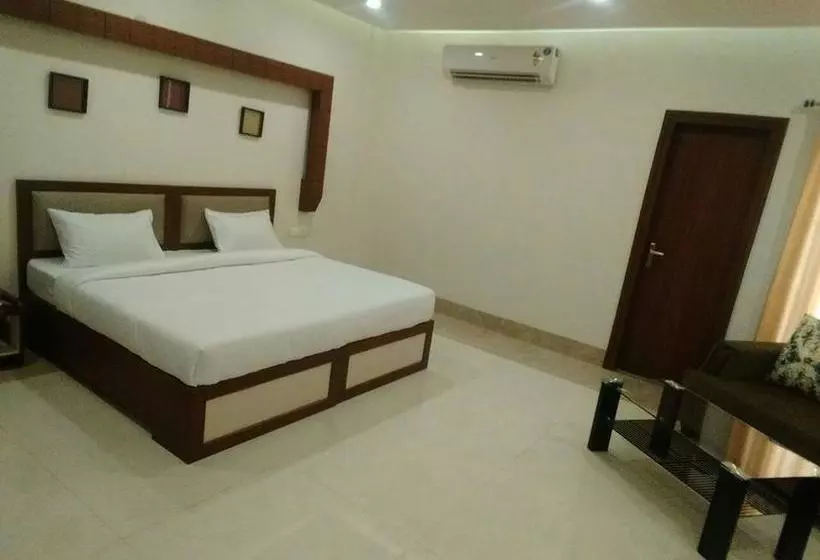 Fabhotel Zineb