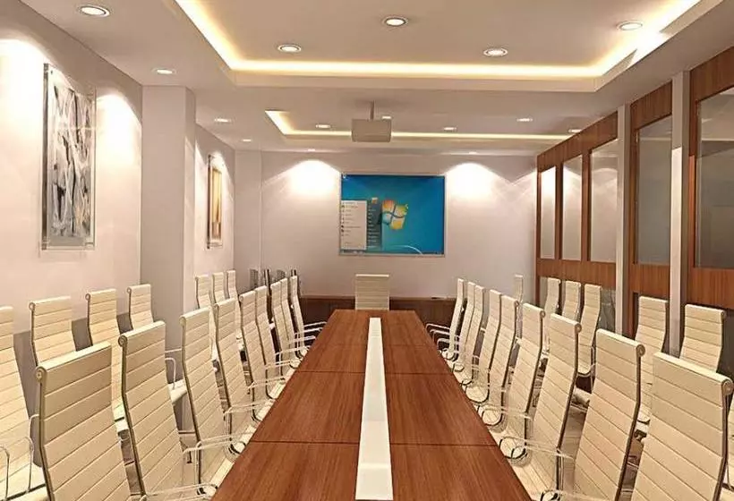 Fabhotel Zineb