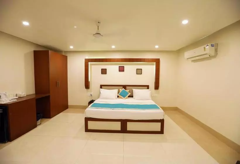 Fabhotel Zineb