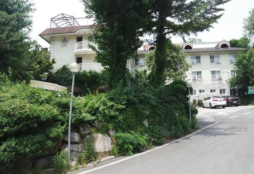 汽车旅馆  Sorak Garden Resortel