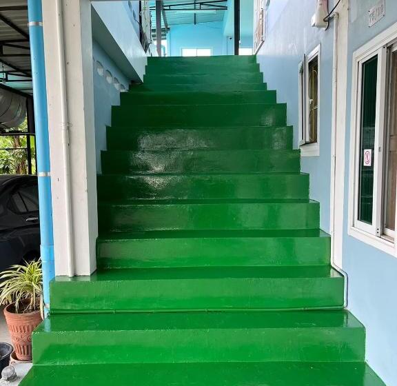 Hostel กุลทีปโฮสเทล