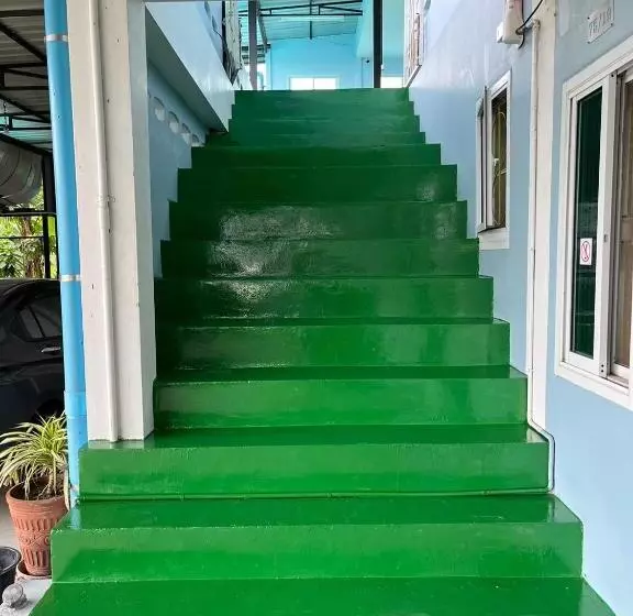 ユースホステル กุลทีปโฮสเทล