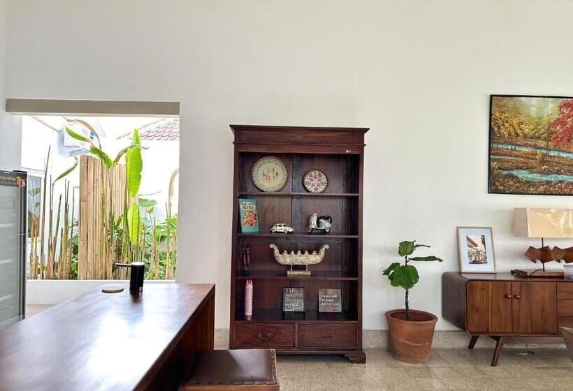 הוסטל Ijen Haus