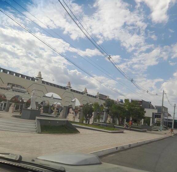 Общежитие Pousada Lindaura