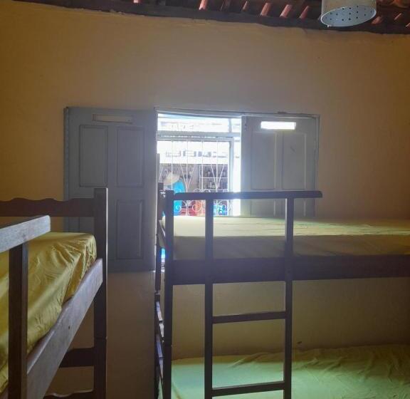 Общежитие Pousada Lindaura