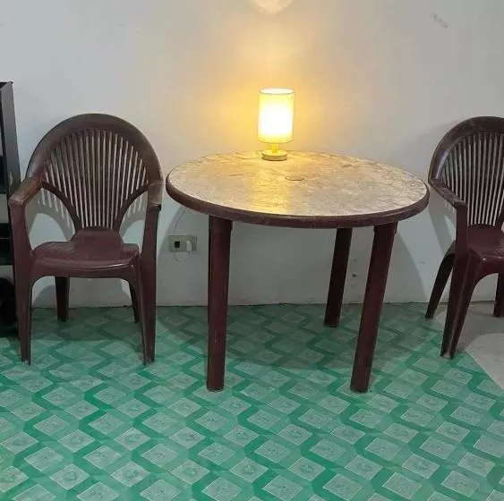 ユースホステル Cozy 2 Bedroom Family House Near Clark & Angeles City