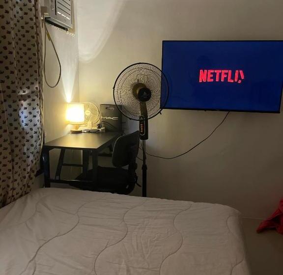 Общежитие Cozy 2 Bedroom Family House Near Clark & Angeles City