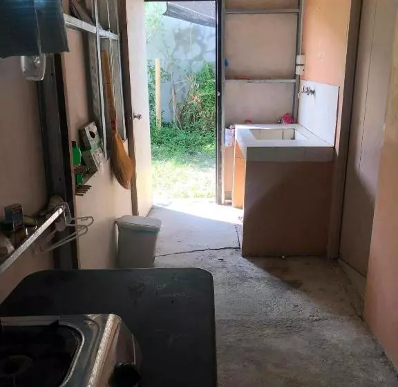 ユースホステル Cozy 2 Bedroom Family House Near Clark & Angeles City
