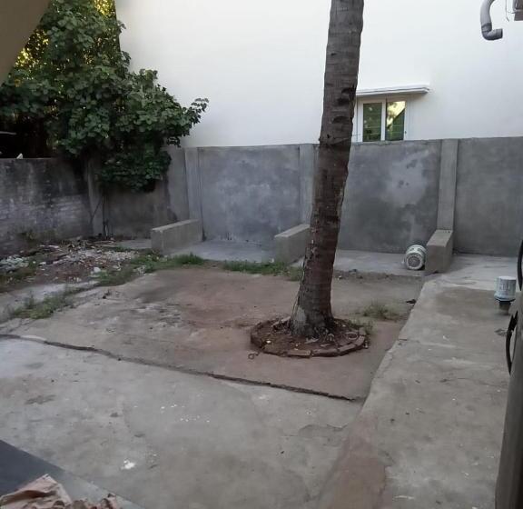 La Valentine Solo Hostel