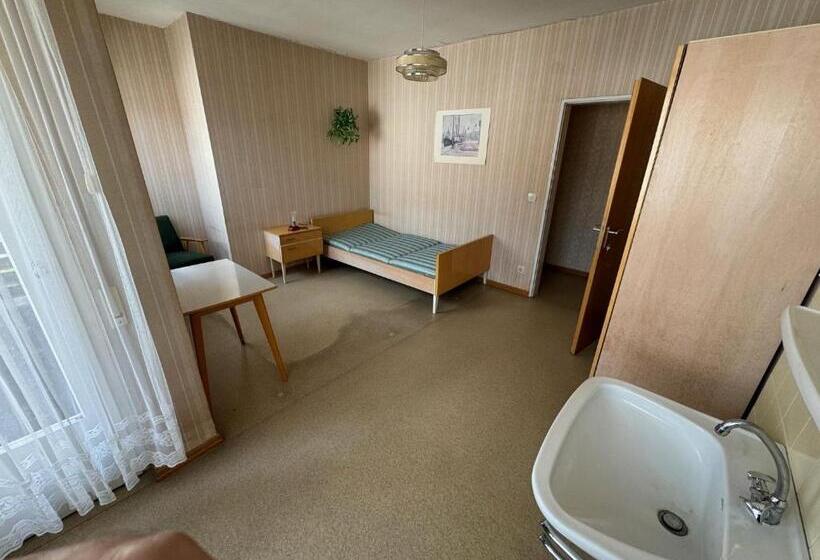 Orbit Hostel Bad Orb