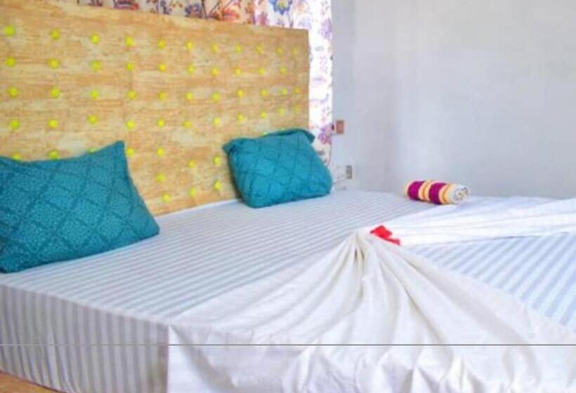 膳宿费 Baha Nest Lodge