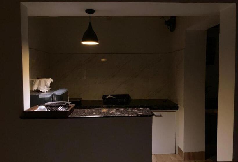 Pension (Hôtel basse catégorie) Dibyalay