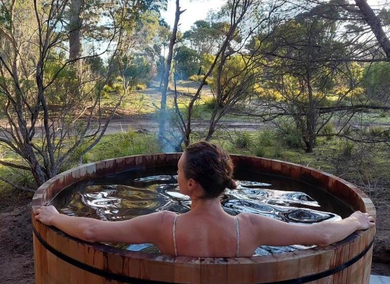 膳宿费 Island Alive Guest House