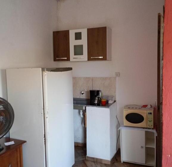 Majatalo Kitnet Cantinho Dos Dinos