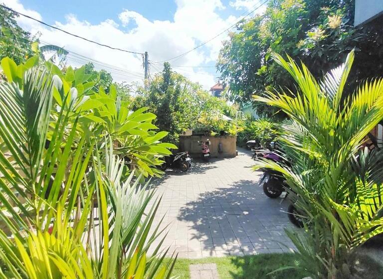 膳宿费 Kubu Dad Cik