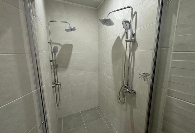 پانسیون Narva Kreenholmi Joala Apart Hotel Saunaga