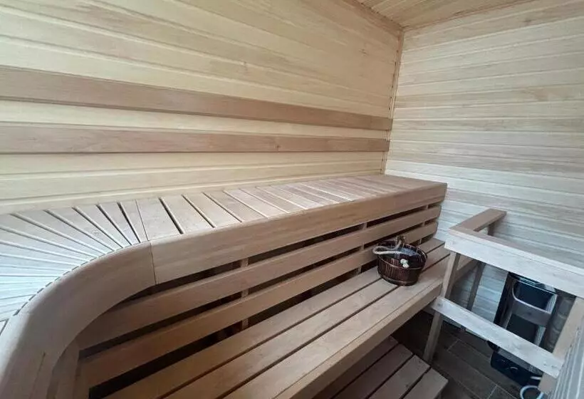 پانسیون Narva Kreenholmi Joala Apart Hotel Saunaga