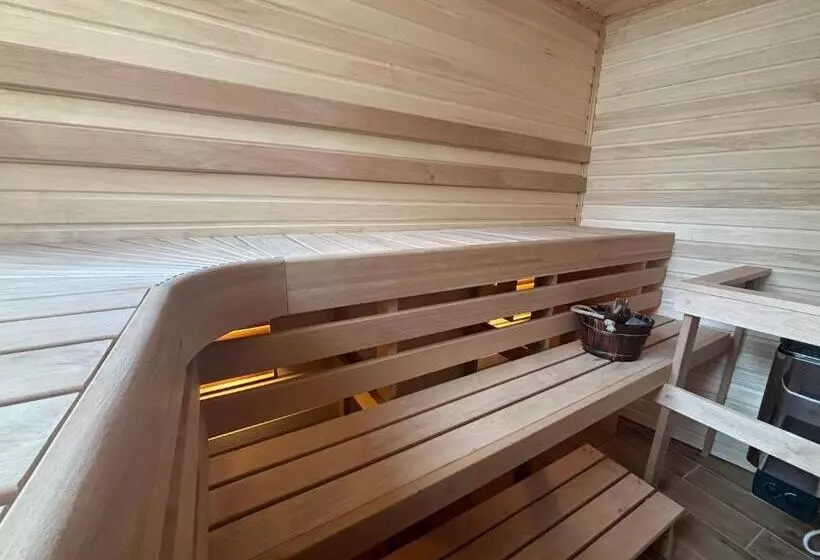 پانسیون Narva Kreenholmi Joala Apart Hotel Saunaga