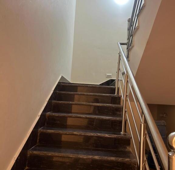 Pension (Hôtel basse catégorie) O Radha Vrinda