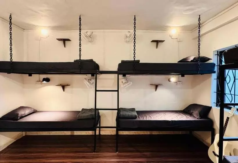 Retkeilymaja Riversong Bliss