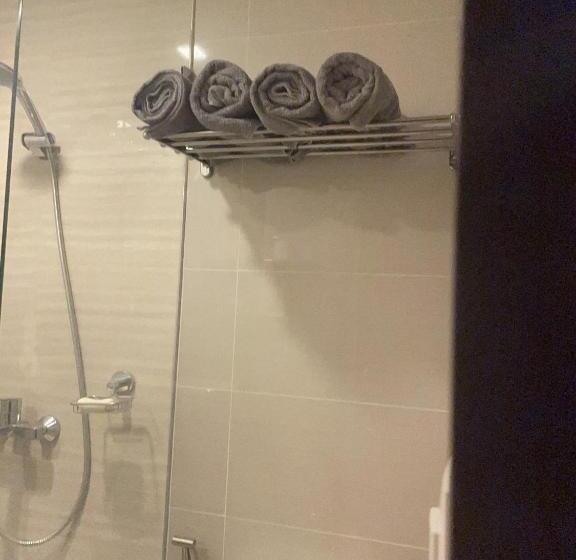 Executive Luxury 2br Condo Unit In Mckinley Hill Bgc Taguig