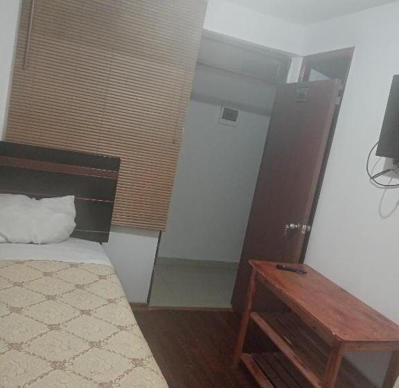 Hotel Dgloria Churin