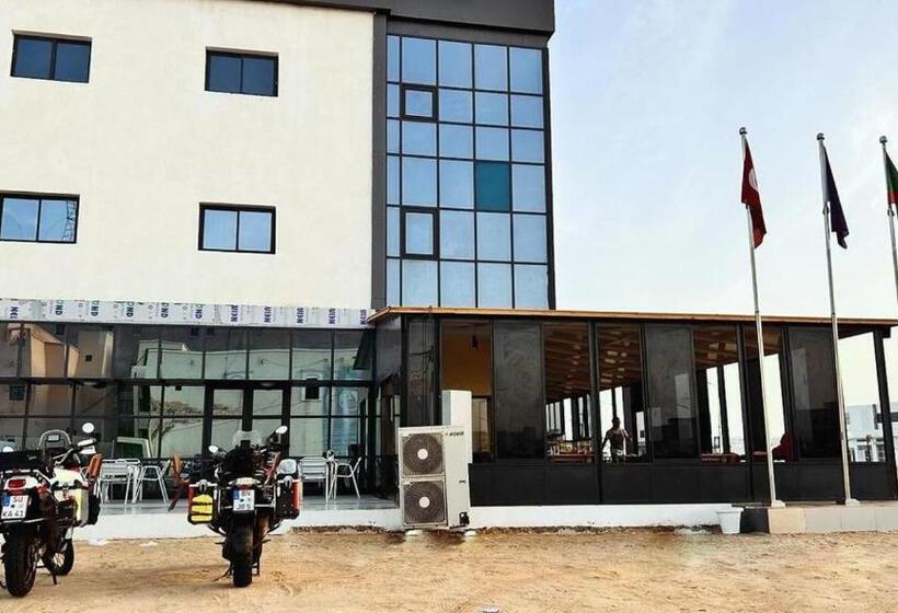 هتل Luna Hôtel & Restaurant