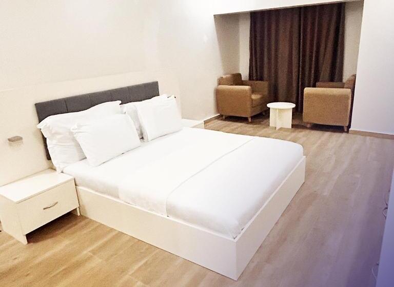 هتل Luna Hôtel & Restaurant