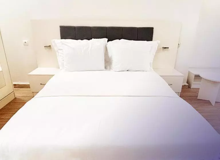 هتل Luna Hôtel & Restaurant