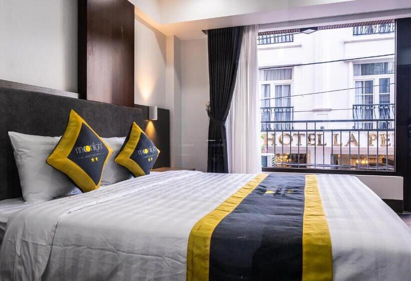 هتل Moonlight Boutique