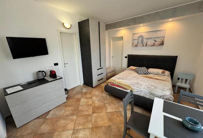 膳宿费 L 11 Affittacamere