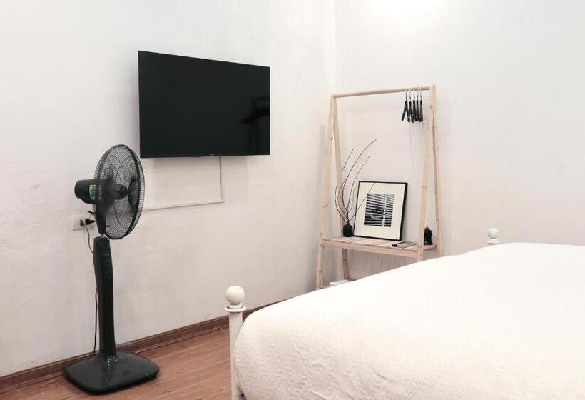 پانسیون Private Centrally Located